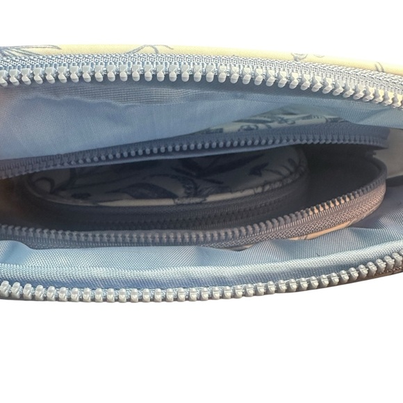 Floral Print Cosmetic Bag Set of 3 NWOT - Picture 11 of 11